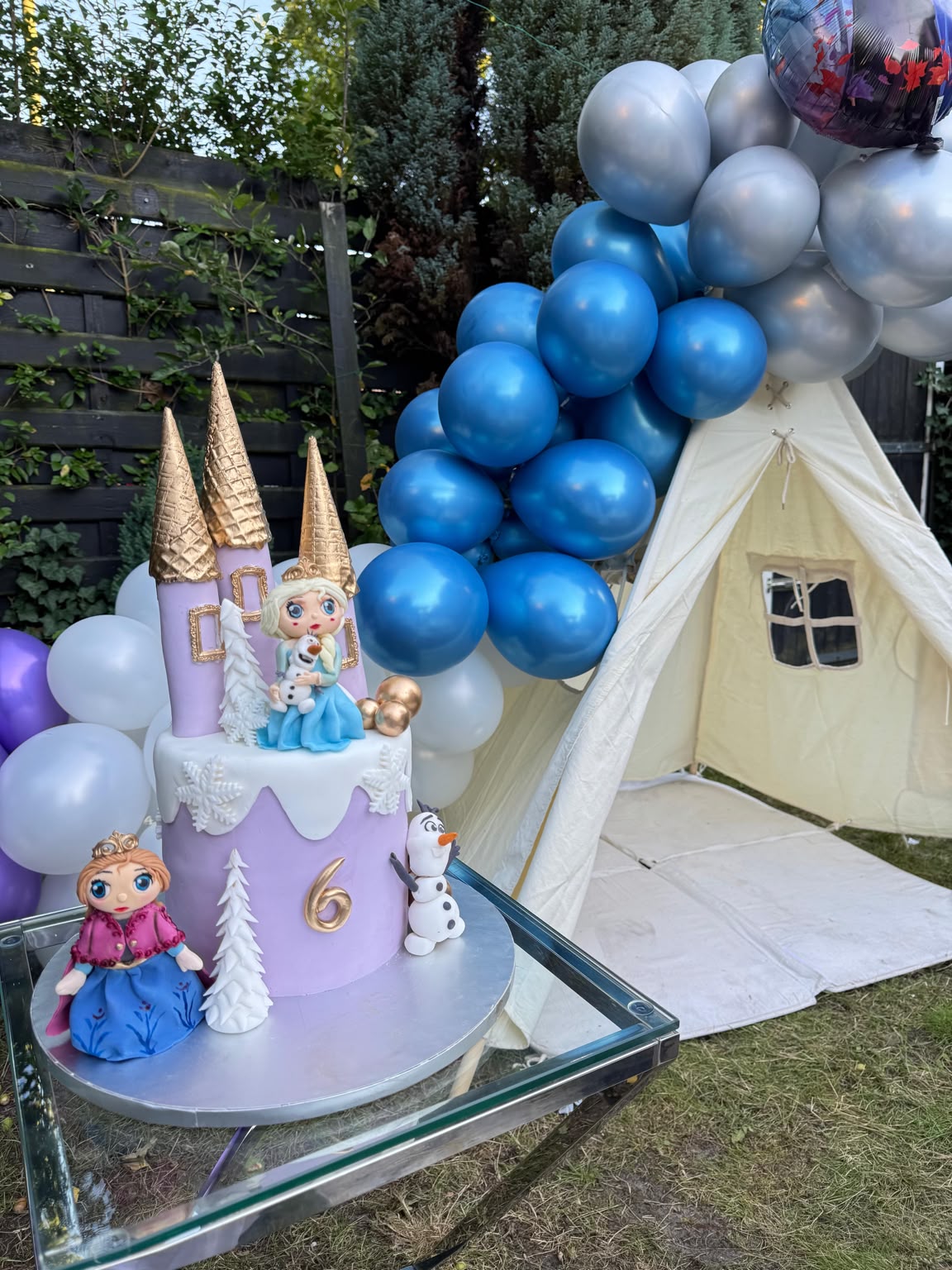 Frozen Princess Castle Taart - Afbeelding 2