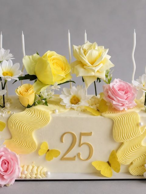 Luxe Bloemen & Vlinders Taart