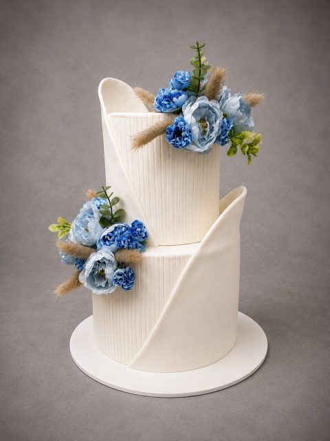 Luxe Blue Elegance Bruidstaart.