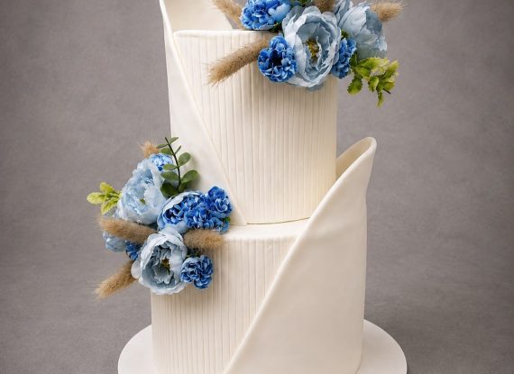 Luxe Blue Elegance Bruidstaart.
