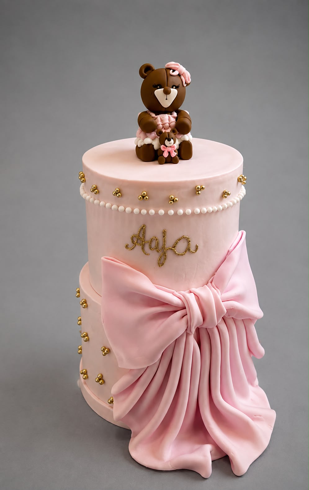 Luxe Teddy Bow Taart