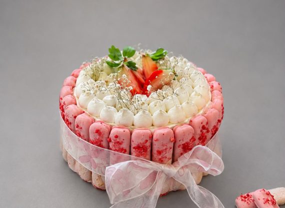 Strawberry Charlotte Taart
